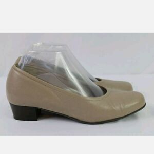 SAS Regina Women's Shoes Size 8N Leather Pumps Made in Italy.